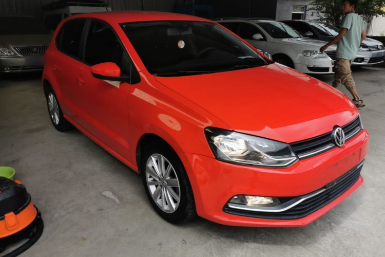 Volkswagen Polo 2014 car image #4