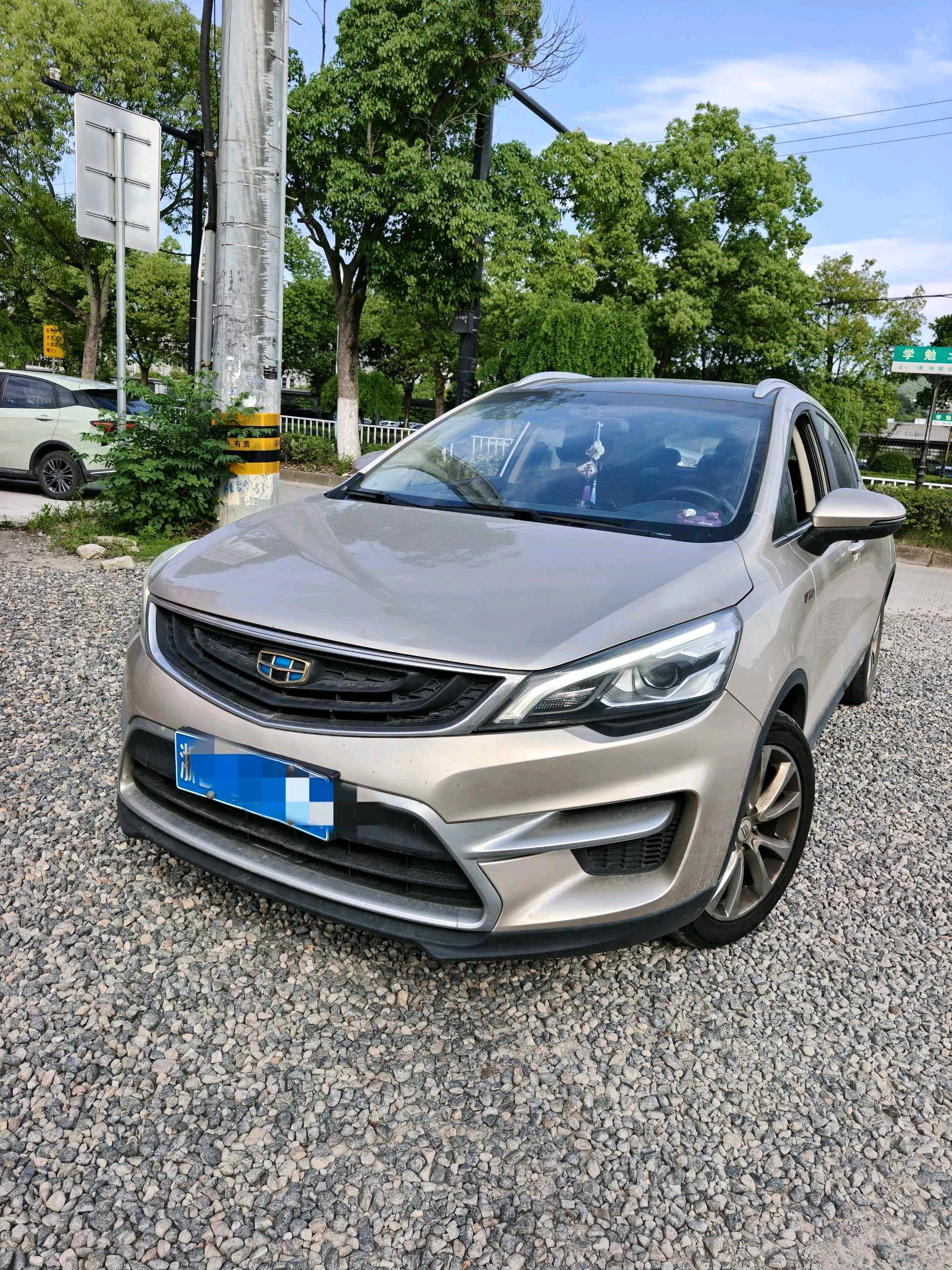 GEELY Emgrand GS 2016 GEELY Emgrand GS 2016 صورة سيارة