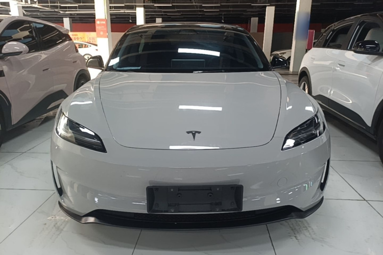 Tesla Model 3 2024 car image #3