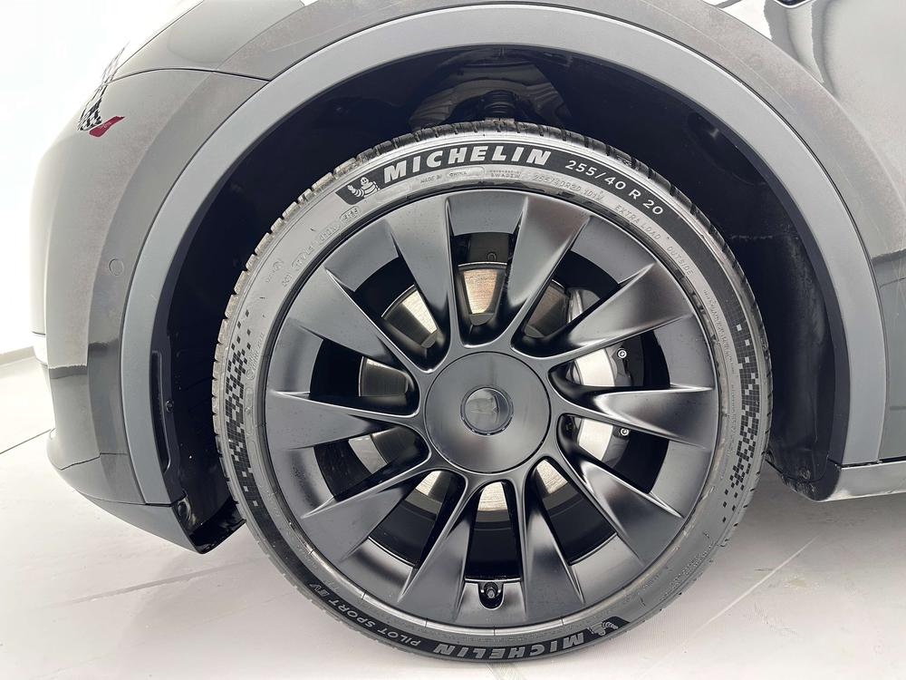 Tesla Model Y 2021 #14 Tesla Model Y 2021 car image #14