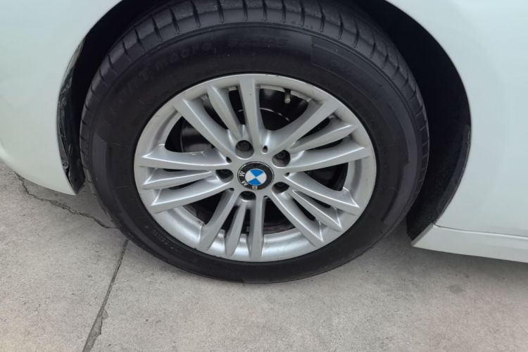 BMW 3 Series 2015 #4 BMW 3 Series 2015 car image #4