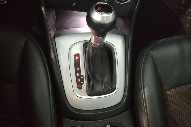 Audi Q3 2019 immagine di auto #14