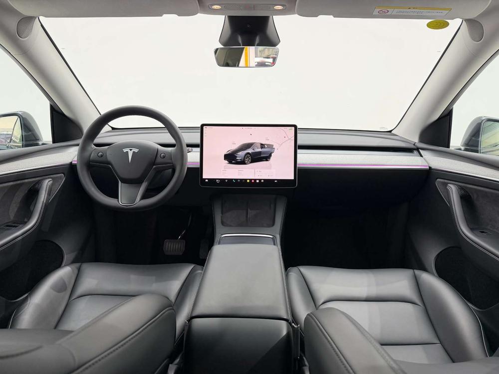 Tesla Model Y 2024 #16 Tesla Model Y 2024 car image #16