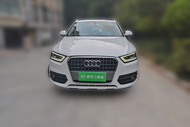 Audi Q3 2014 car image #3