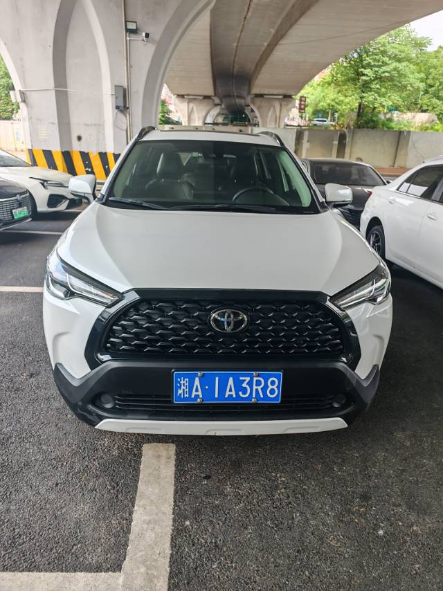 Toyota Corolla Cross 2023 car image #2