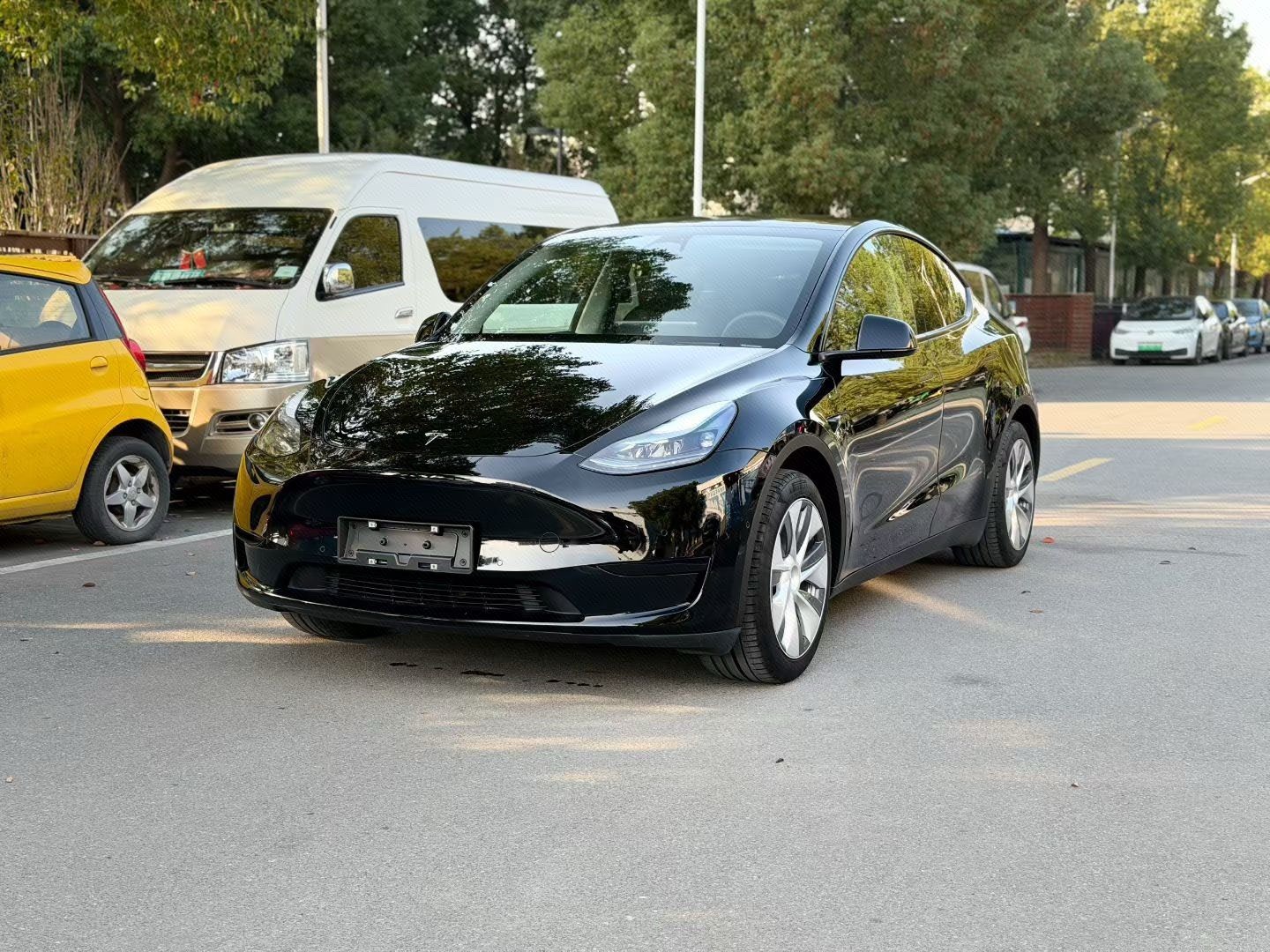 Tesla Model Y 2023 Tesla Model Y 2023 car image