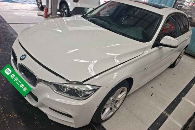 BMW 3 Series 2018 #2 BMW 3 Series 2018 car image #2