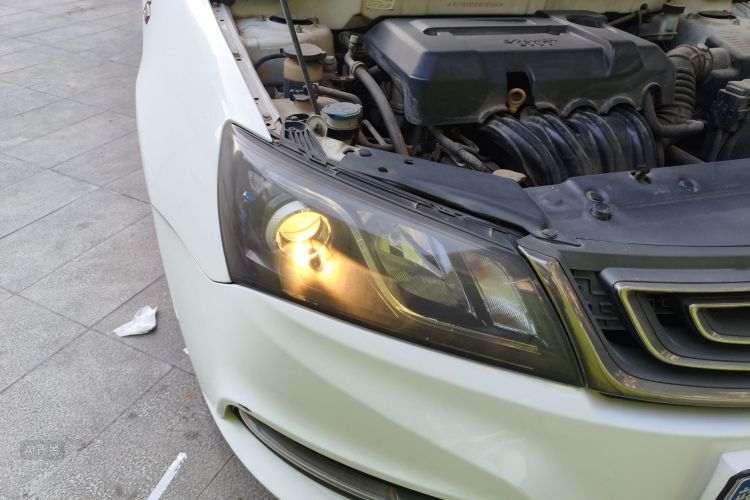 GEELY Emgrand 2017 car image #8