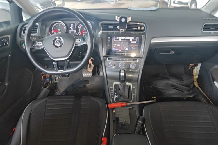 Volkswagen Golf 2020 #10 Volkswagen Golf 2020 car image #10