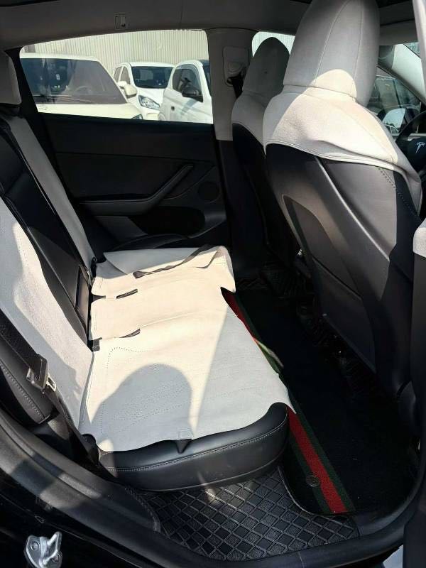 Tesla Model Y 2022 car image #9