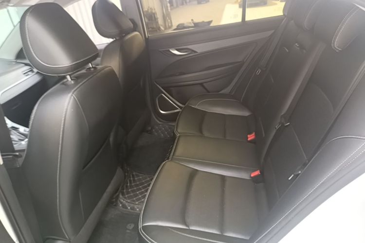 GEELY Emgrand 2022 #17 GEELY Emgrand 2022 car image #17