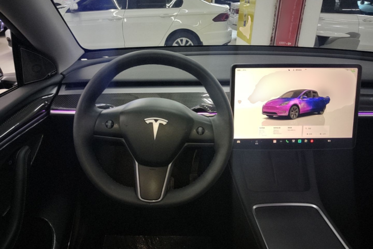 Tesla Model Y 2024 #11 Tesla Model Y 2024 car image #11