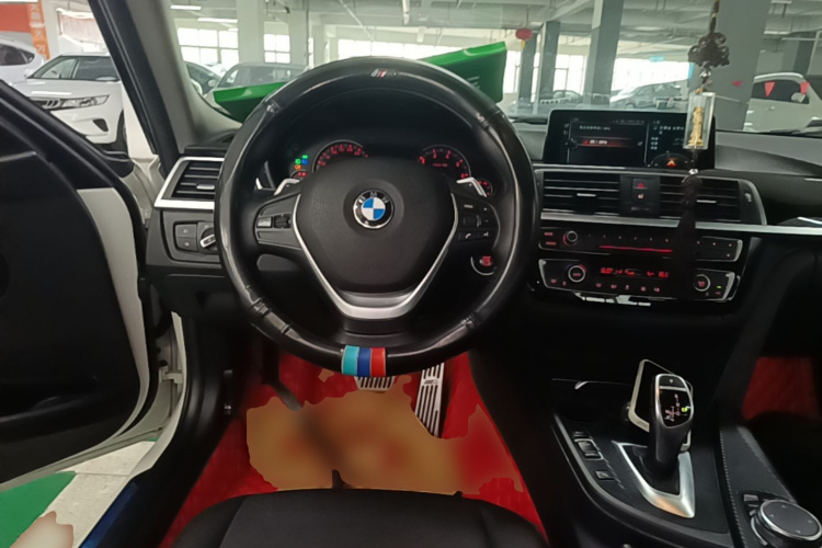 BMW 3 Series 2017 car image #11