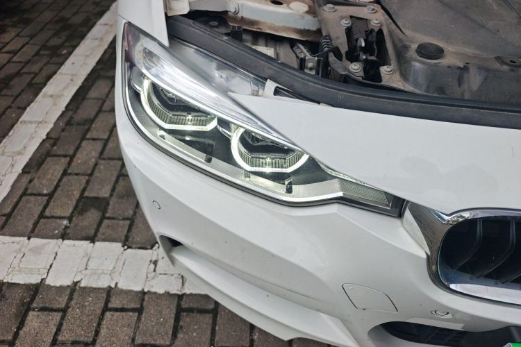 BMW 3 Series 2017 #8 BMW 3 Series 2017 car image #8