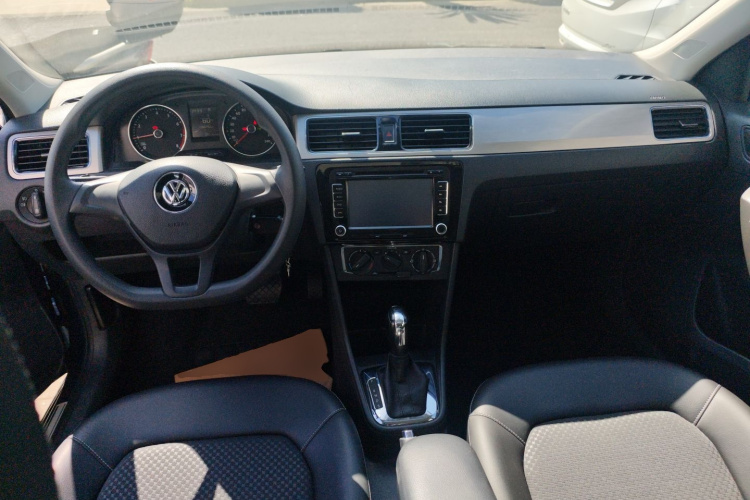 Volkswagen Santana 2016 صورة سيارة #10