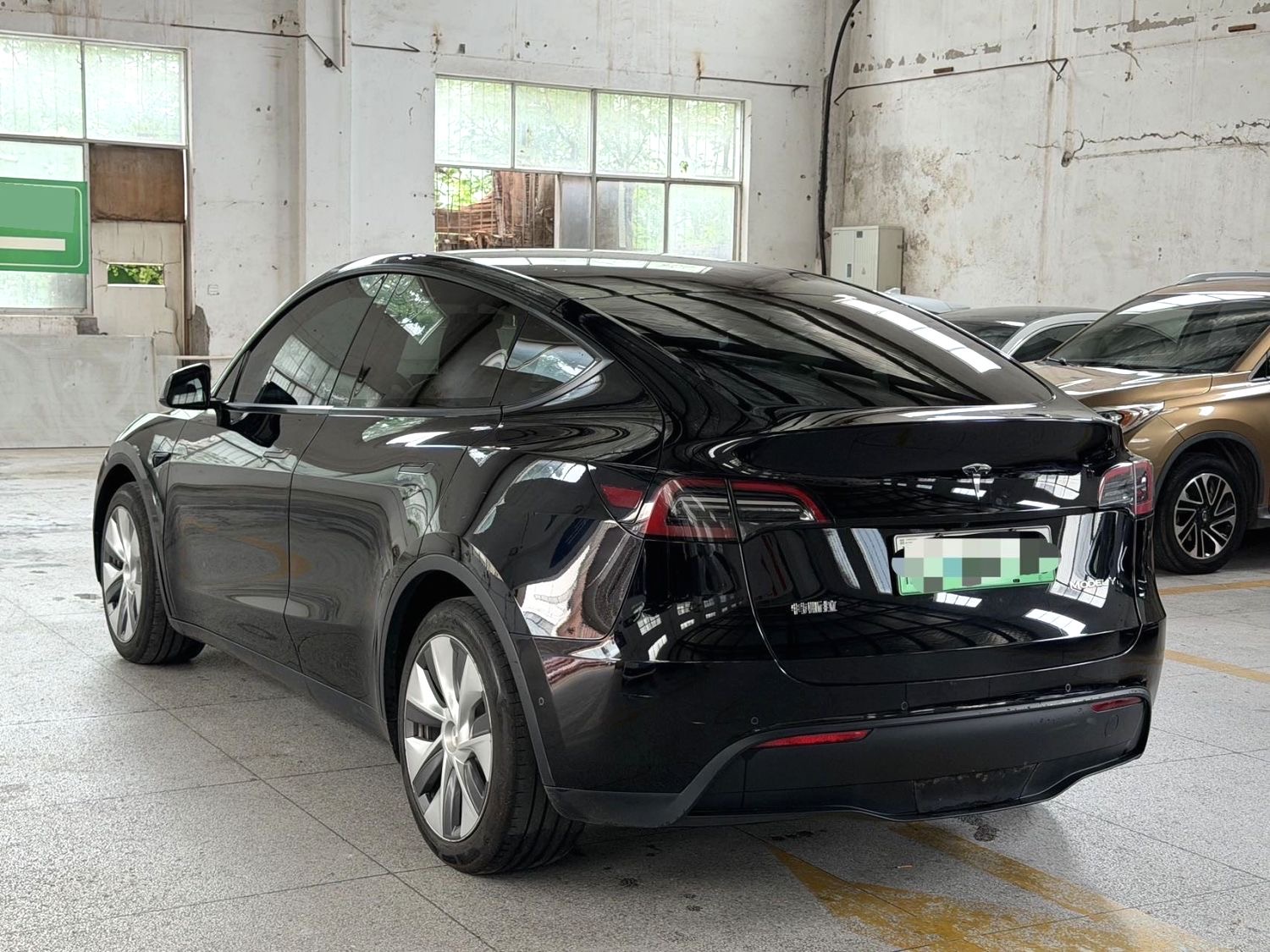 Tesla Model Y 2022 #8 Tesla Model Y 2022 car image #8