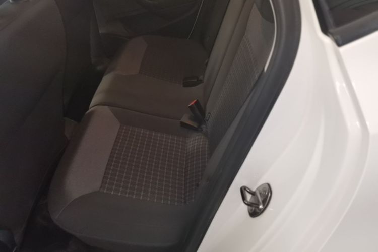 Volkswagen Polo 2017 #13 Volkswagen Polo 2017 car image #13
