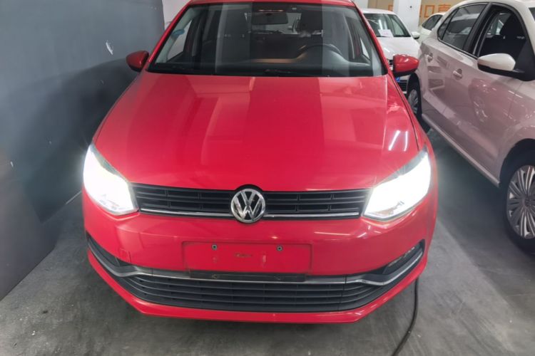 Volkswagen Polo 2016 car image #3