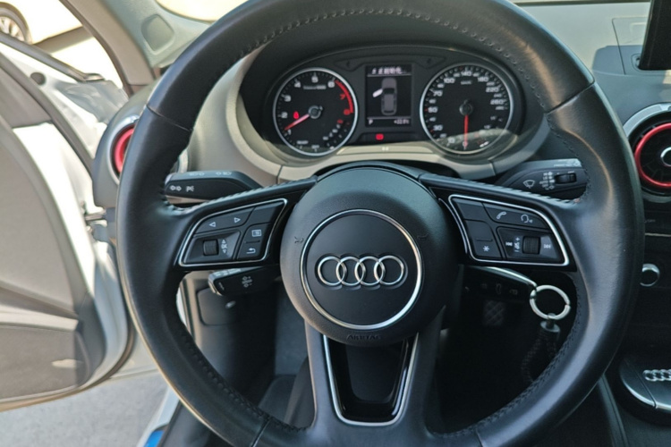Audi A3 2020 car image #11