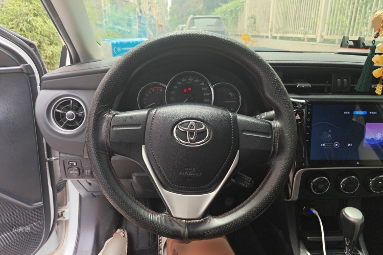 Toyota Corolla 2019 #12 Toyota Corolla 2019 car image #12