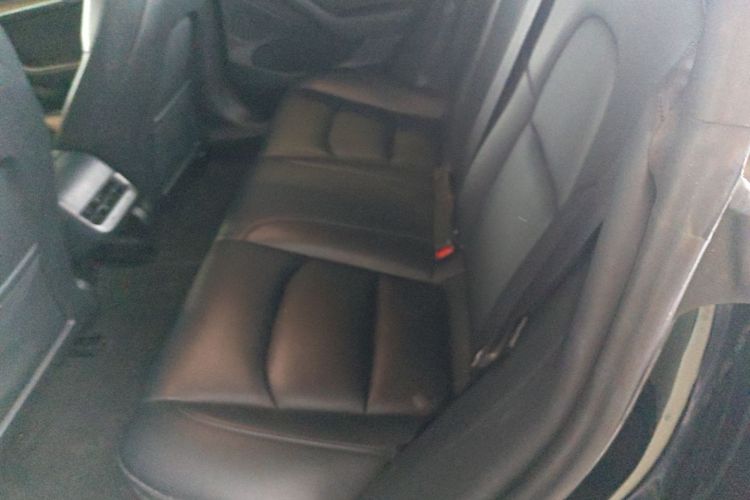 Tesla Model 3 2022 car image #17
