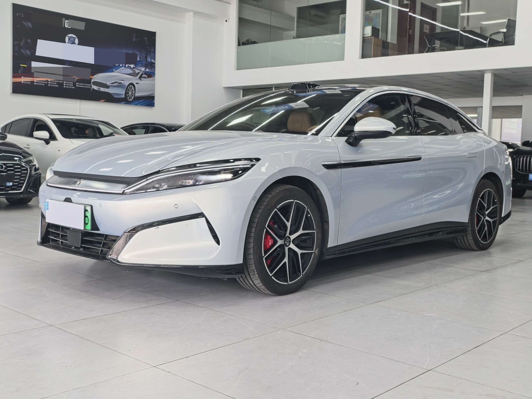 BYD HanL 2025 BYD HanL 2025 car image