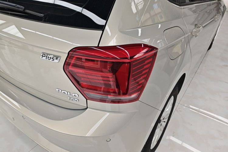 Volkswagen Polo 2020 car image #8