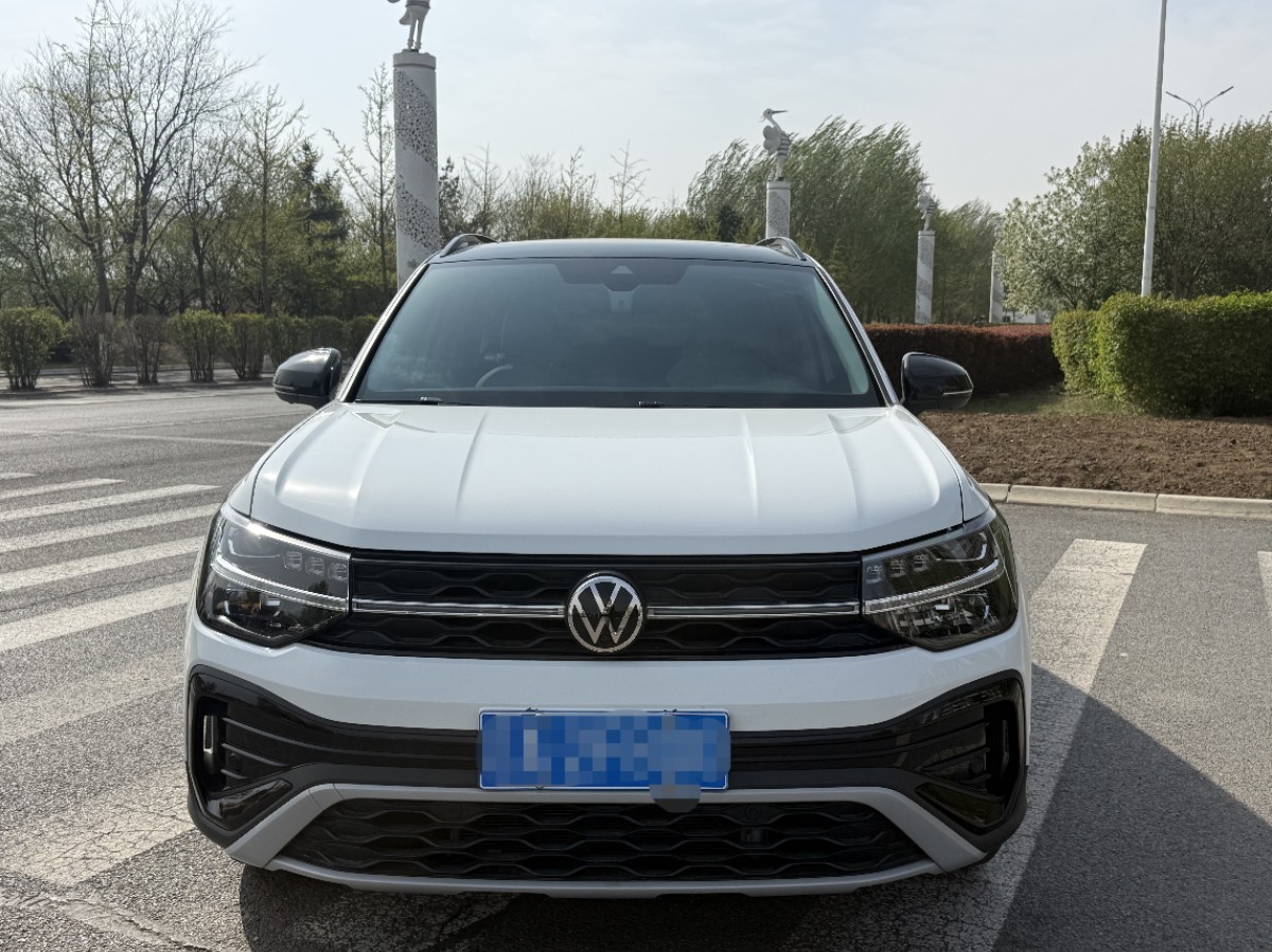 Volkswagen Tharu 2024 car image #2