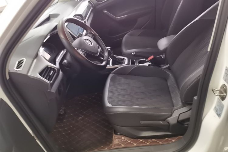 Volkswagen T-Cross 2020 #19 Volkswagen T-Cross 2020 car image #19