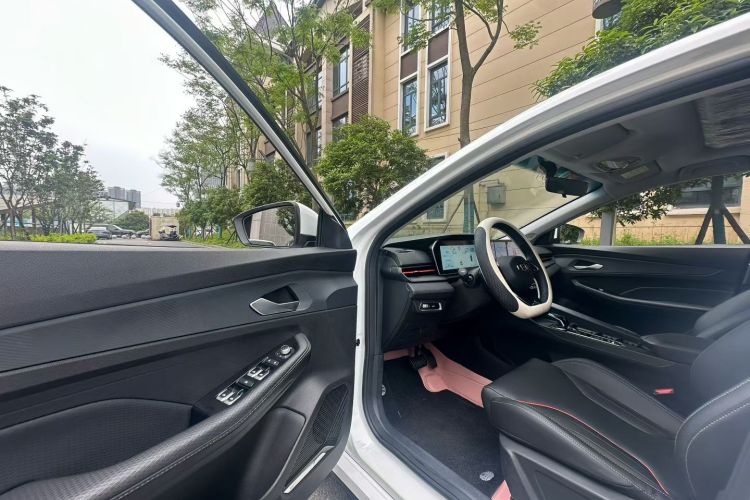 GEELY Binray 2023 car image #10