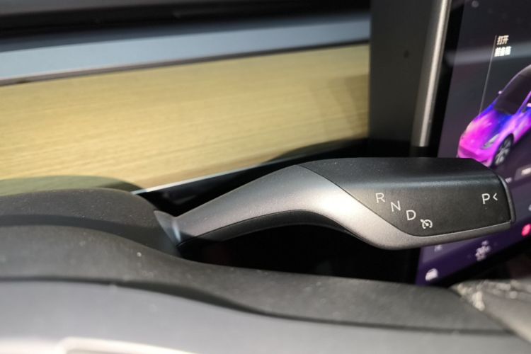 Tesla Model Y 2023 #14 Tesla Model Y 2023 car image #14