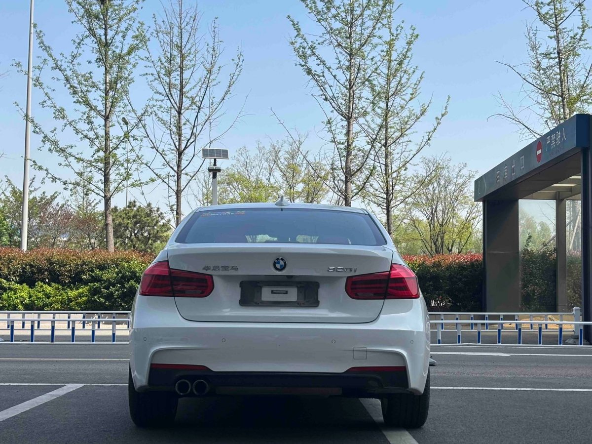 BMW 3 Series 2019 car image #6