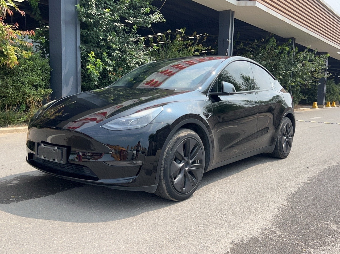 Tesla Model Y 2021 Tesla Model Y 2021 car image