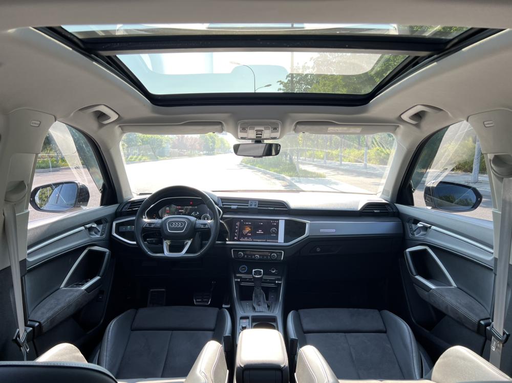 Audi Q3 2023 car image #14