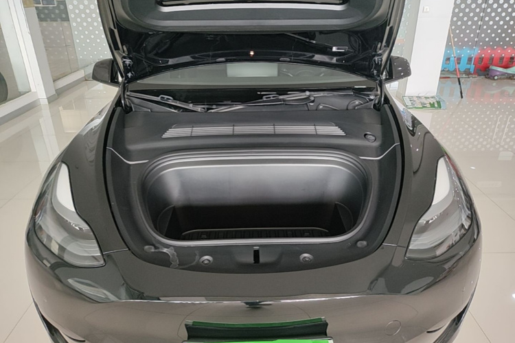 Tesla Model Y 2023 #20 Tesla Model Y 2023 car image #20