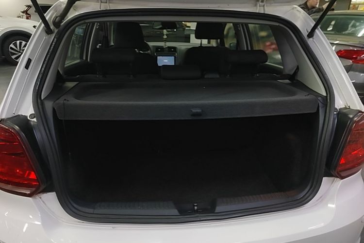 Volkswagen Polo 2016 #19 Volkswagen Polo 2016 car image #19