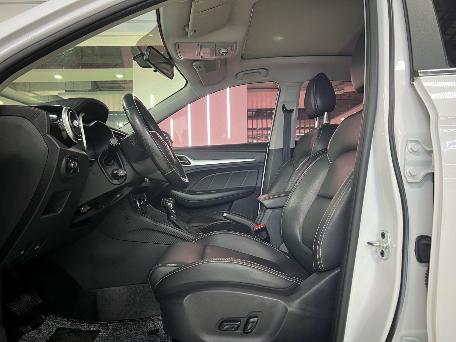 MG ZS 2018 #7 MG ZS 2018 car image #7