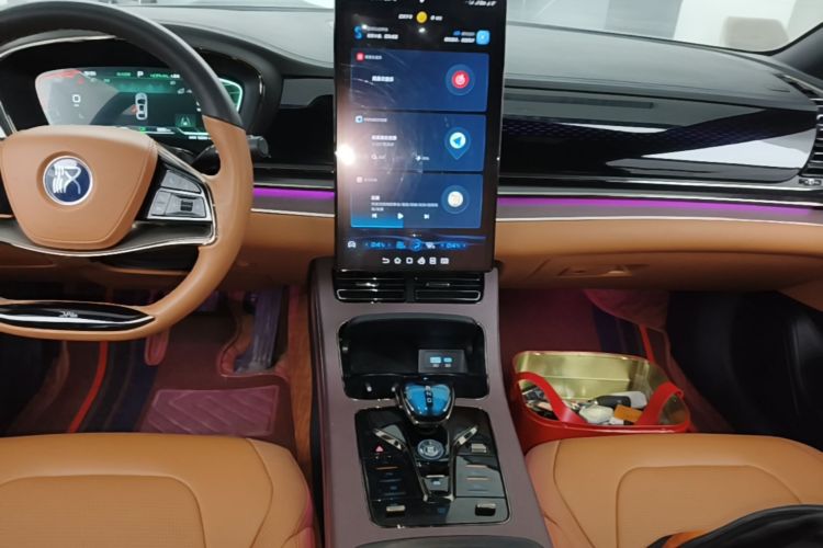 BYD Han 2022 car image #13