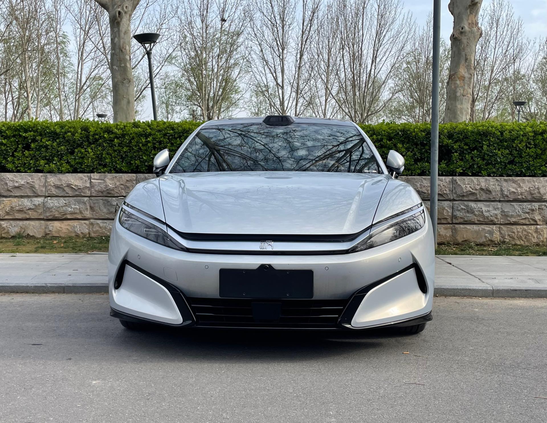 BYD HanL 2025 صورة سيارة #2