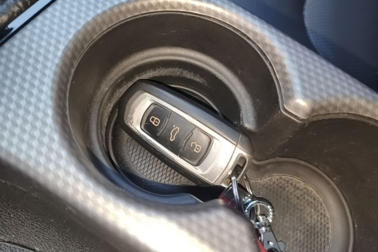 GEELY Emgrand GS 2017 car image #9