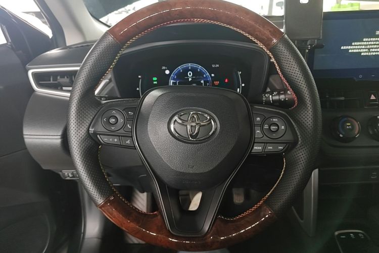 Toyota Corolla Cross 2024 #15 Toyota Corolla Cross 2024 car image #15