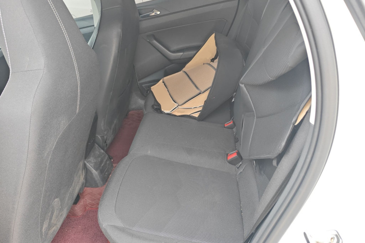 Volkswagen Polo 2024 car image #17