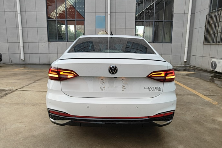 Volkswagen Lavida 2025 car image #6