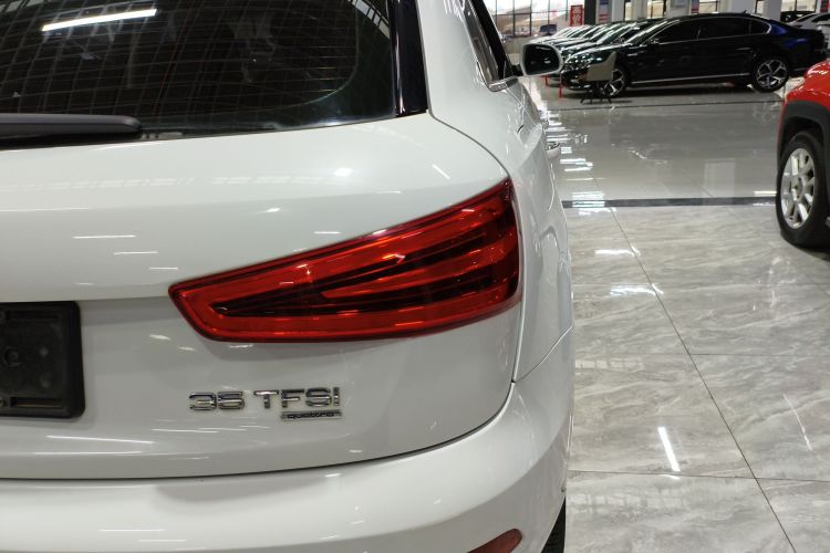 Audi Q3 2016 image de voiture #8