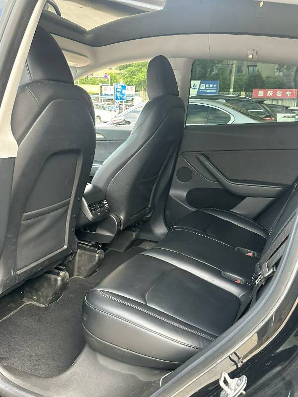 Tesla Model Y 2023 #8 Tesla Model Y 2023 car image #8