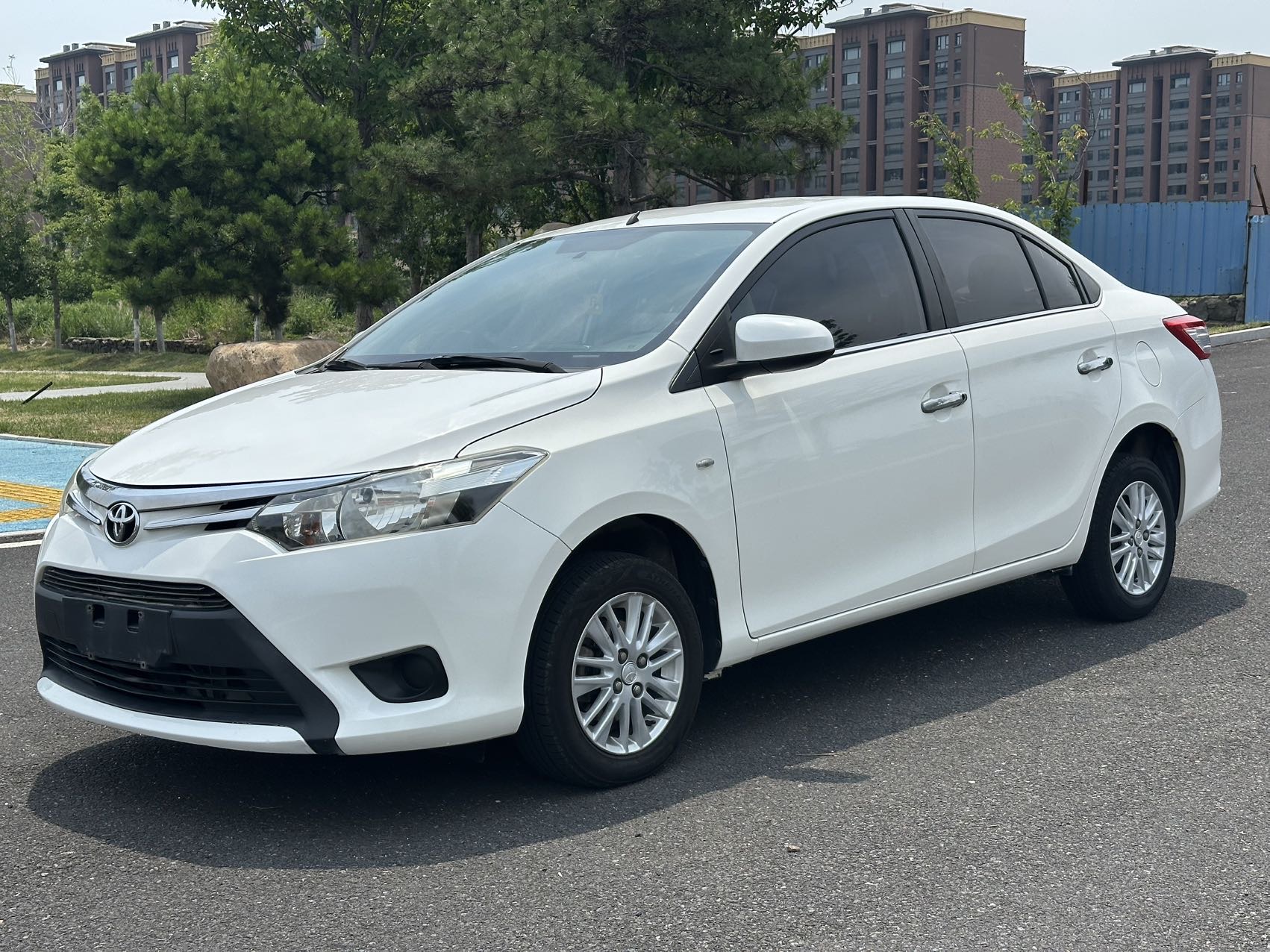 Toyota Vios 2015 Toyota Vios 2015 car image
