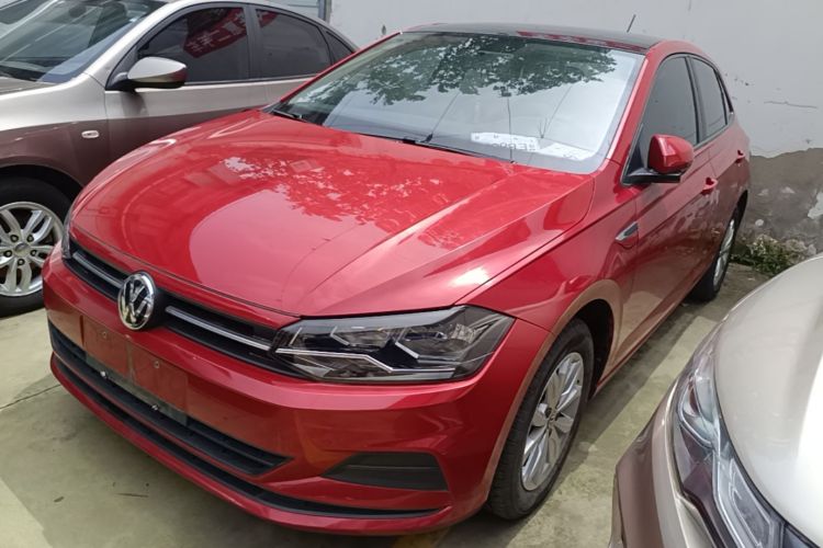 Volkswagen Polo 2020 car image #2