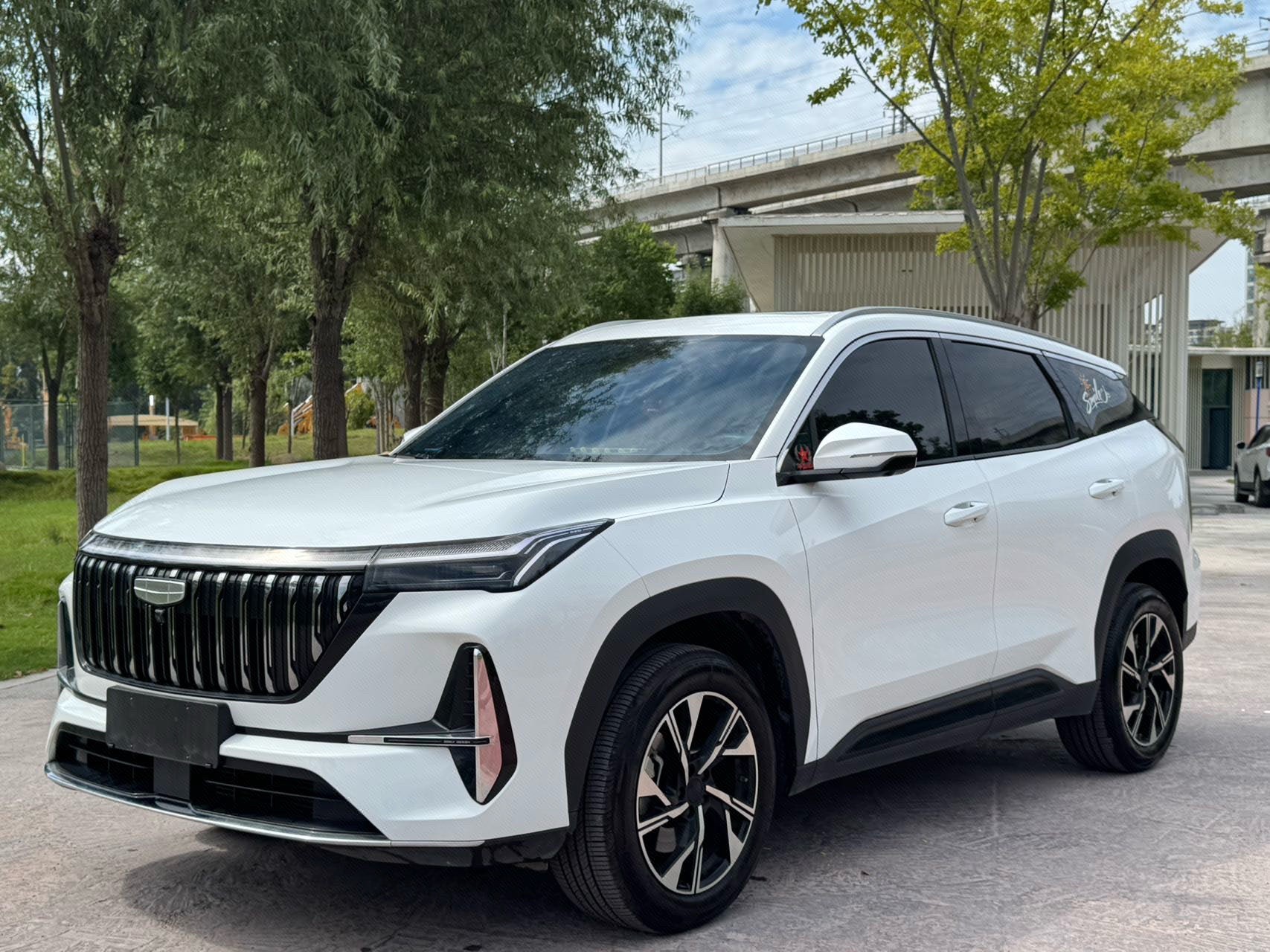 GEELY Boyue L 2025 car image 