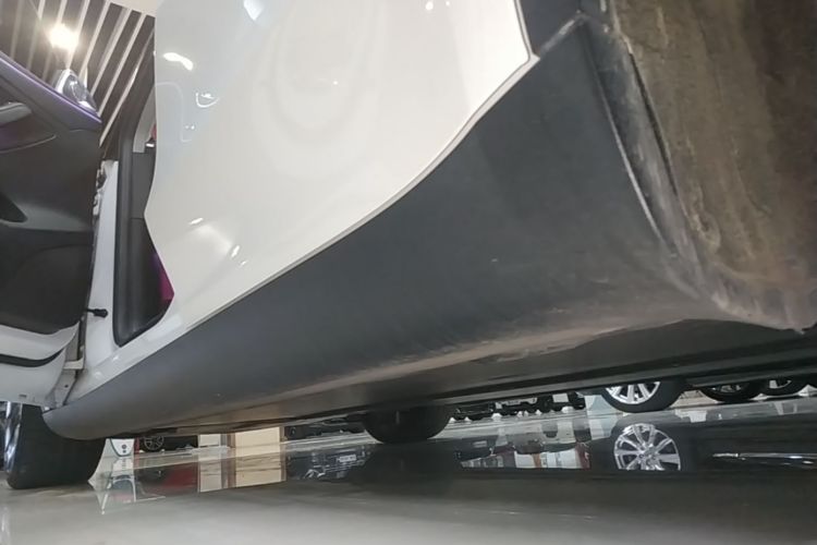 Tesla Model Y 2023 #27 Tesla Model Y 2023 car image #27
