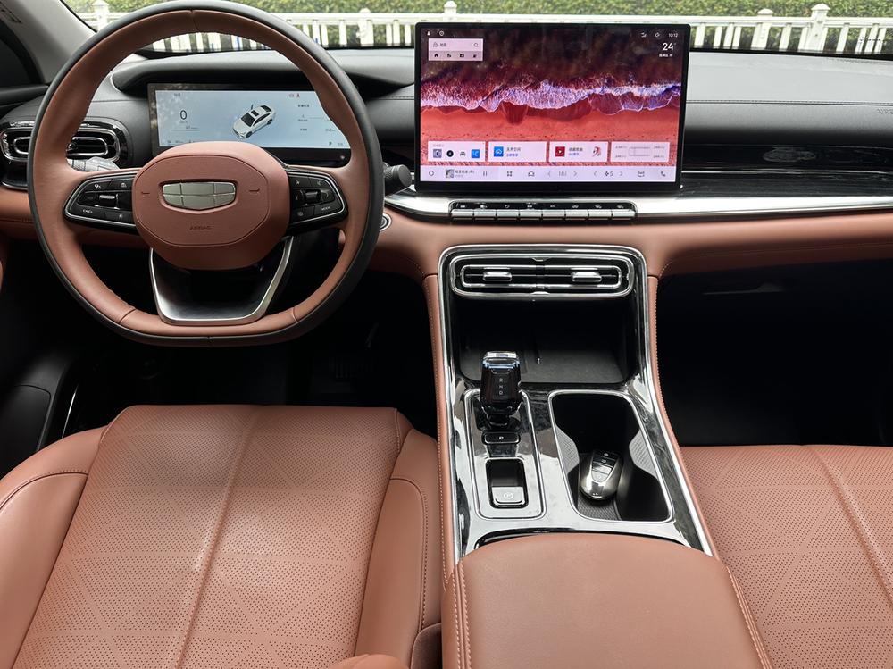 GEELY Emgrand 2025 car image #17